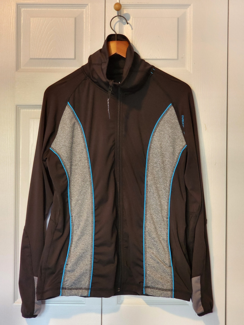 Powder River Black & Gray Women’s Softshell Jacket with Blue Trim Size Large - Picture 5 of 16